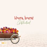 Verjaardagskaart met bakfiets en tulpen 2