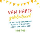 Verjaardagskaart met giraffe en slingers 3