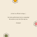 Verjaardagskaart retro met bloemetjes en leeftijd 3