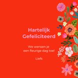 Verjaardagskaart rood met typografie en bloemen  3