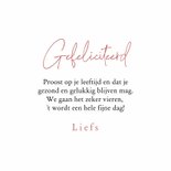 Verjaardagskaart roze hout gouden ballonnen confetti  3