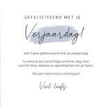 Verjaardagskaart winter met rozenbottel in de sneeuw 3