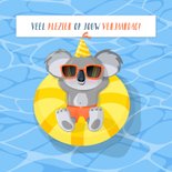 Verjaardagskaart zomer humor koalabeer chillend op het water 2