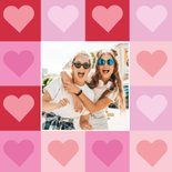 Vrolijke fotokaart met hartjes patroon roze rood 2