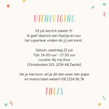 Vrolijke uitnodiging kinderfeestje hondje envelop confetti 3