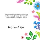 Vrolijke verjaardagskaart met kat en bloemen 3