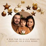 Warme kerstkaart bruine kerstboom kerstballen, ster en foto 2