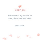 Wenskaart liefs kopje thee op een stapel boeken 3