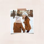 Winterse kerstkaart met sneeuwvlokjes en koperfolie beige 2