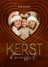 Fotokaart kerstknuffel met foto in hart op achtergrond