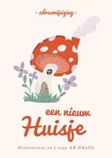 Hippe verhuiskaart met paddenstoel huisje en bloemen