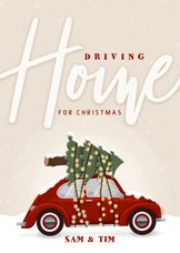 Kerstkaart driving home for Christmas met auto en kerstboom