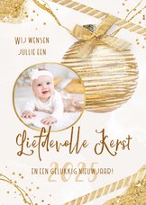 Kerstkaart goud stijlvol kerstbal foto glitter verf