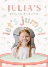 Kinderfeestje uitnodiging trampolinefeestje pastel