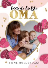Liefdevolle moederdagkaart voor de liefste oma foto hartjes