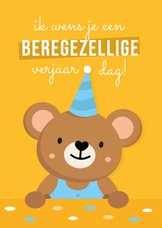 Lieve verjaardagskaart voor een kind met een beer met hoedje