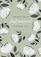 Stijlvolle felicitatiekaart voor huwelijk met witte bloemen