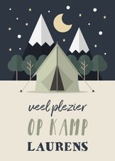 Vakantiekaart 'Veel plezier op kamp' met tent en bos