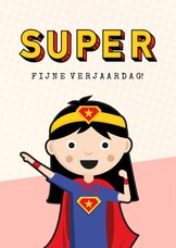 Verjaardagskaart met een superheld thema voor een meisje 