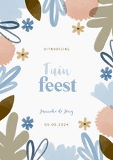 Vrolijke uitnodiging tuinfeest blauwe en beige bloemen