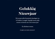 Donkere kerstkaart met 2027 in kerstballen lichtpuntjes 3