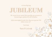 Klassieke fotokaart huwelijksjubileum met witte bloemen en v 3