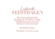 Liefdevolle kerstkaart met konijnen met cadeau donkerblauw 3