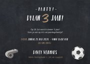 Stoere uitnodiging kinderverjaardag met thema voetbal 3