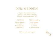 Typografische trouwkaart met minimalistische gouden tekst 3