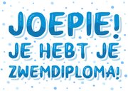 Zwemdiploma kaartje blauwe letters met bellen 2