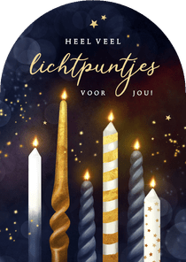 Kerstkaart boogvorm kaarsen sprankelend lichtpuntjes.