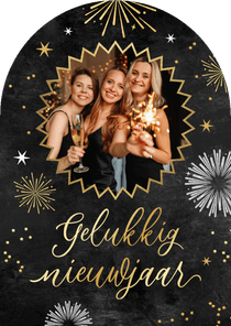Nieuwjaarskaart vuurwerk goud zilver sterren boogkaart