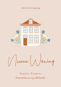 Beige verhuiskaartje met huisje en bloemen nieuwe woning