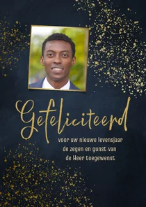 Christelijke verjaardagskaart voor een man met confetti