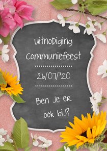 Communiekaart krijtbord en bloemen