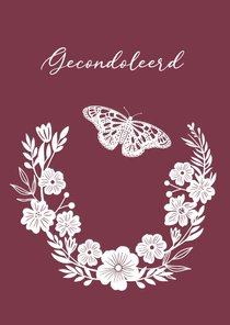 Condoleance vlinder in ovaal van bloemen