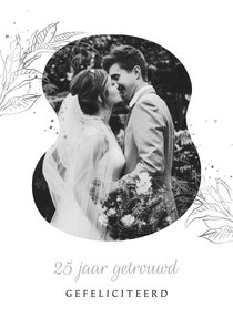 Felicitatie stijlvol minimalistisch bladerdak zilver foto