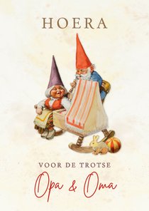 Felicitatiekaart hoera een kleinkind kabouters bij wieg