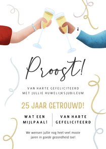 Felicitatiekaart huwelijksjubileum proostende handjes