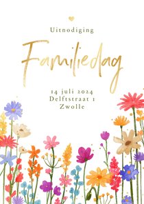 Fleurige uitnodigingskaart familiedag bloemen waterverf goud