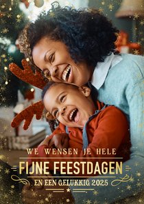 Foto kerstkaart met fijne feestdagen met klassieke letters