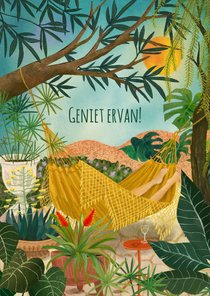 Geniet ervan! hangmat tussen de bloemen en planten in de zon