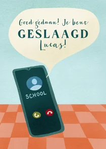 Geslaagd kaart met telefoon en naam