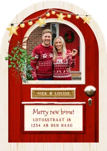 Grappige kerst verhuiskaart met rode deur in boogvorm
