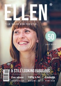 Grappige verjaardagskaart magazine met eigen naam en foto