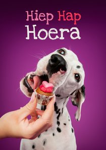 Grappige verjaardagskaart van dalmatiër met cupcake 
