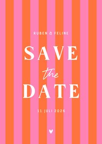 Hip en trendy save the date hartje gestreept oranje roze