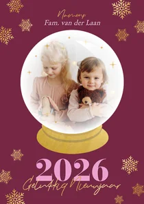Hippe nieuwjaarskaart met foto sneeuwbol paars en goud
