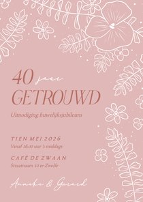 Jubileum uitnodiging roze met bloemetjes