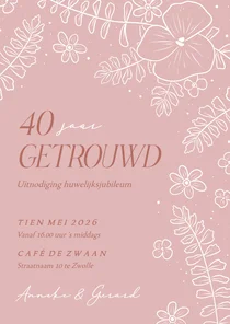 Jubileum uitnodiging roze met bloemetjes